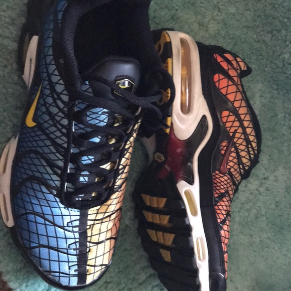 Air max plus - Picture 2 of 2